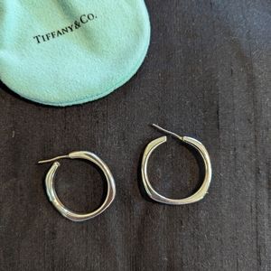 Tiffany's Cushion Square hoop 1"